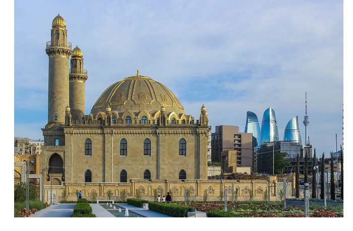 v-mecheti-tezepir-sovershen-prazdnichnyy-namaz