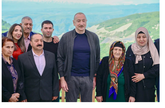 na-stranitsakh-prezidenta-v-sotssetyakh-razmeshchena-publikatsiya-o-vstreche-s-zhitelyami-sela-beyuk-galadyaryasi