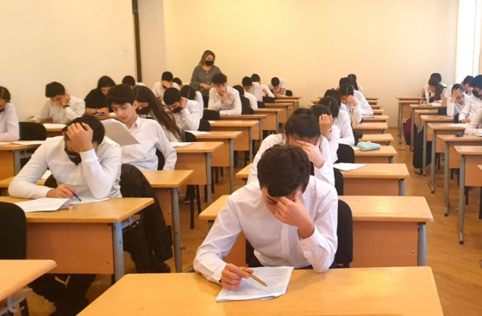 kak-moshenniki-nazhivayutsya-na-provalennykh-ekzamenakh-vypusknikov