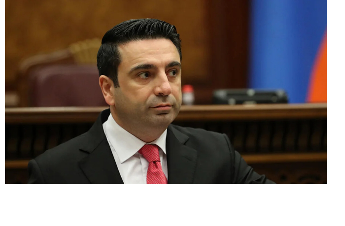 alen-simonyan-rasschityvaet-na-priglashenie-dlya-vizita-v-azerbaydzhan