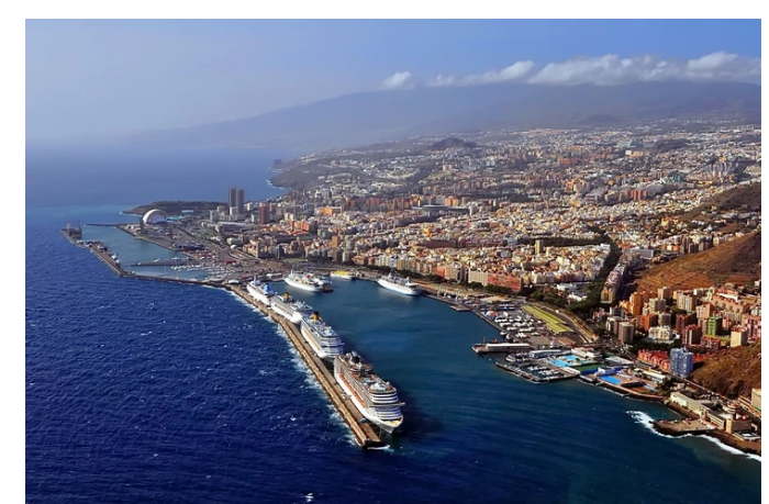 portovye-rabochie-tenerifa-ne-khotyat-puskat-kruiznyy-layner-s-khantavirusom