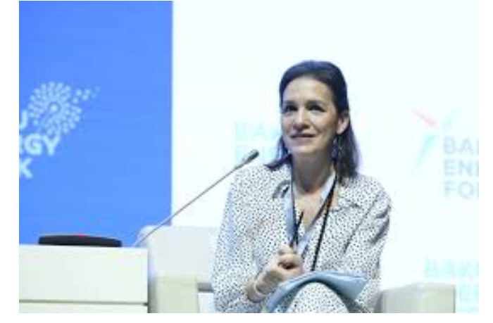 kristina-lobilo-borrero-nakhoditsya-s-vizitom-v-azerbaydzhane
