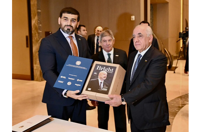 ali-asadovu-predstavili-spetsvypusk-zhurnala-bright-uzbekistan