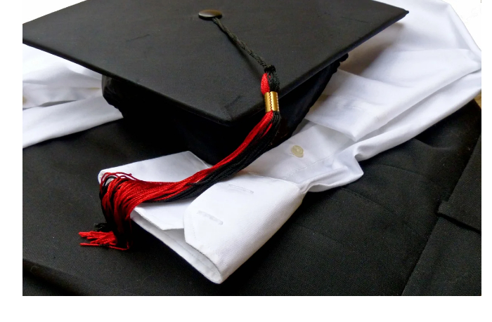 na-studencheskie-kredity-v-azerbaydzhane-za-pyat-let-vydeleno-bolee-80-mln-manatov