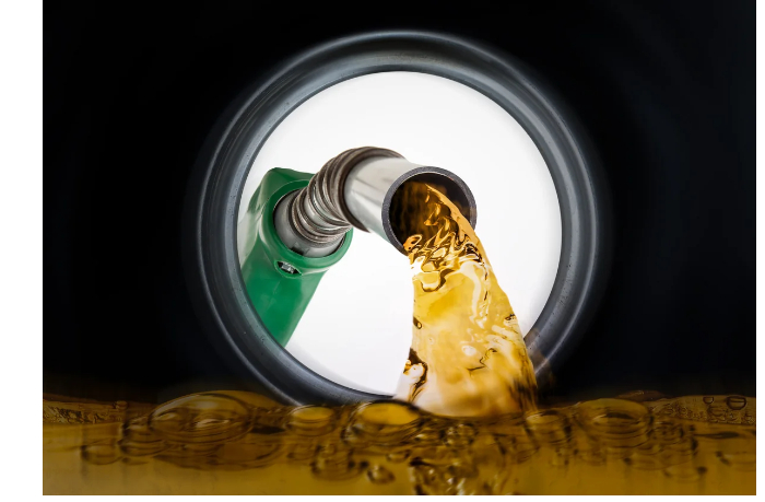v-azerbaydzhane-za-5-mesyatsev-proizvodstvo-benzina-vyroslo-pochti-na-8