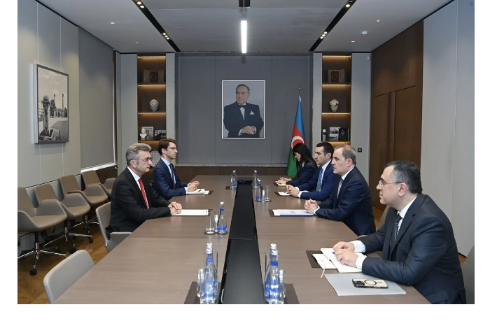 dzheykhun-bayramov-prinyal-posla-germanii-po-sluchayu-zaversheniya-yego-dipmissii-v-azerbaydzhane