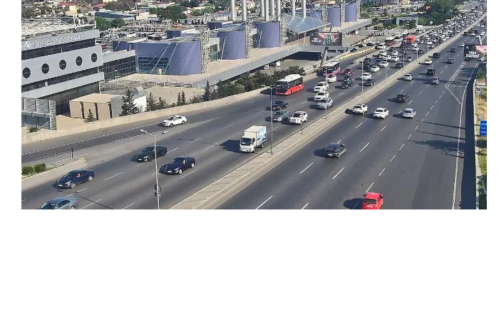 na-nekotorykh-dorogakh-baku-obrazovalis-probki