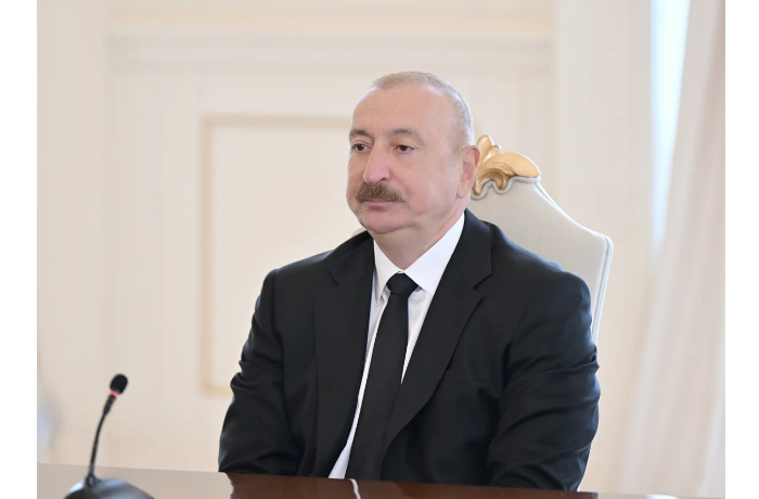 ilkham-aliev-vyrazil-blagodarnost-serdaru-berdymukhamedovu-za-podarennuyu-fizuli-mechet