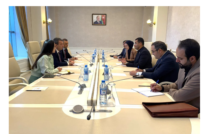 predsedatel-konsultativnogo-soveta-omana-nakhoditsya-s-vizitom-v-baku