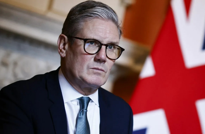 krizis-vlasti-v-velikobritanii-kir-starmer-podal-v-otstavku