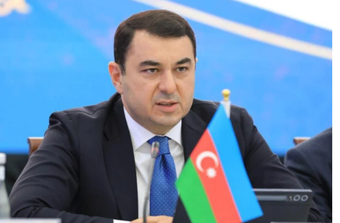 na-mezhdunarodnom-forume-adil-kerimli-rasskazal-o-podderzhke-iskusstva-mugama