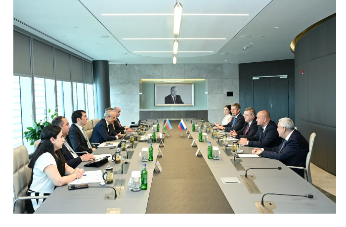 mikail-dzhabbarov-obsudil-s-glavoy-pravitelstva-astrakhani-razvitie-sotrudnichestva