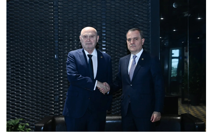 dzheykhun-bayramov-i-feridun-sinirlioglu-obsudili-sotrudnichestvo-azerbaydzhanobse