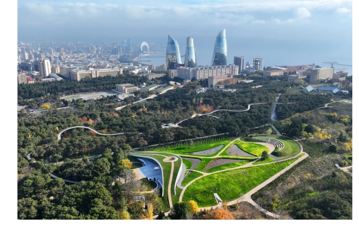 v-baku-prokhodit-9-e-zasedanie-molodezhnogo-soveta-svmda