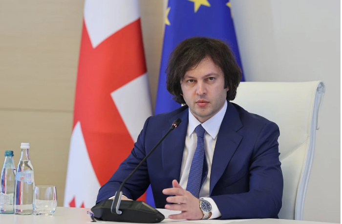 irakliy-kobakhidze-posle-draki-v-parlamente-nazval-oppozitsiyu-agenturoy