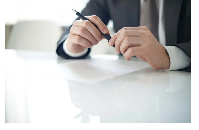 v-azerbaydzhane-kameralnye-nalogovye-proverki-kosnutsya-i-spetsialnykh-sudebnykh-ispolniteley