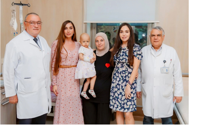 leyla-i-arzu-alievy-pobyvali-v-natsionalnom-onkotsentre
