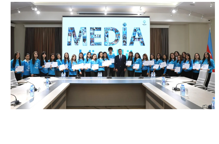 v-media-sostoyalas-vstrecha-s-vypusknikami-i-uchastnikami-sleduyushchey-programmy