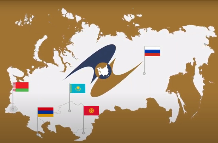 rossiya-khochet-videt-azerbaydzhan-v-yeaes
