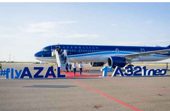 azal-vypolnil-pervyy-reys-na-novom-samolete-airbus-a321neo