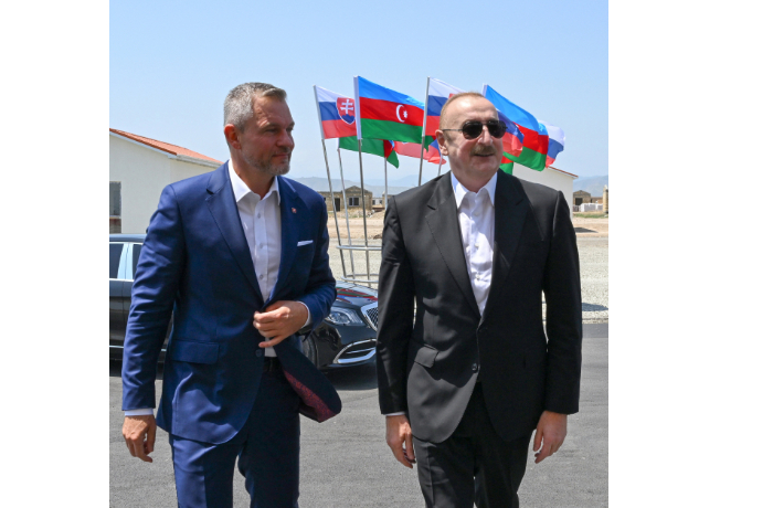 prezident-ilkham-aliev-i-prezident-peter-pellegrini-oznakomilis-s-rabotami-provodimymi-v-sele-bash-garvend-agdamskogo-rayona-foto