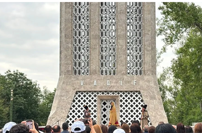 v-shushe-nachalis-dni-poezii-vagifa