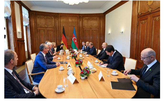 sostoyalas-vstrecha-prezidentov-azerbaydzhana-i-germanii-v-rasshirennom-sostave