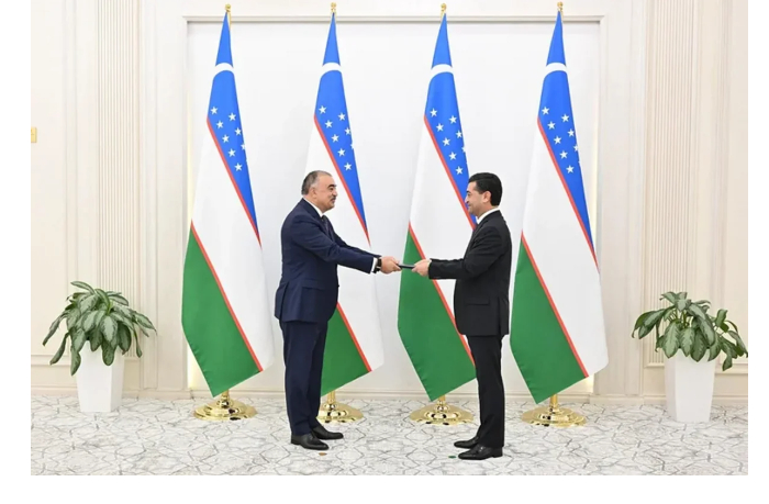 bakhtiyor-saidov-prinyal-kopii-veritelnykh-gramot-posla-azerbaydzhana-v-uzbekistane