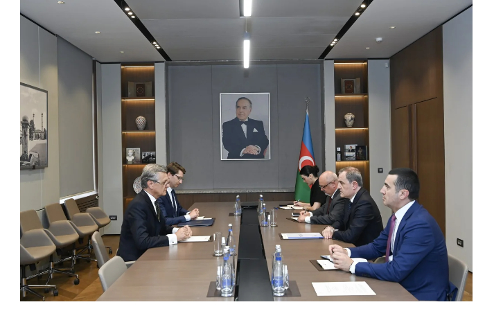 dzheykhun-bayramov-prinyal-novogo-posla-germanii-v-azerbaydzhane