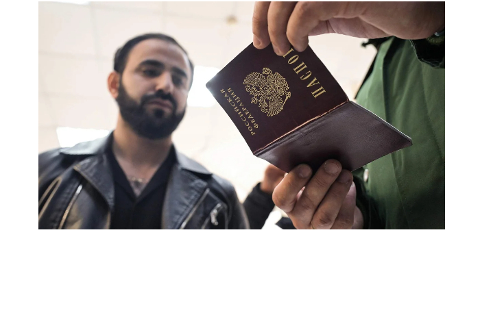 migrantov-budut-vydvoryat-iz-rossii-po-45-statyam
