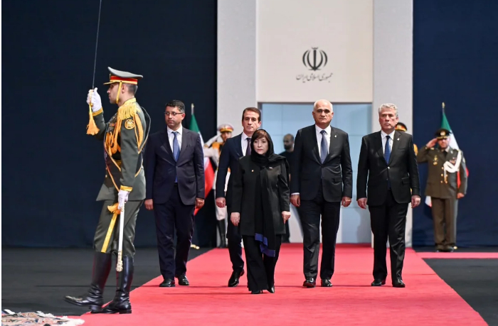 delegatsiya-azerbaydzhana-vo-glave-s-sakhiboy-gafarovoy-prinyala-uchastie-v-tseremonii-proshchaniya-s-khamenei