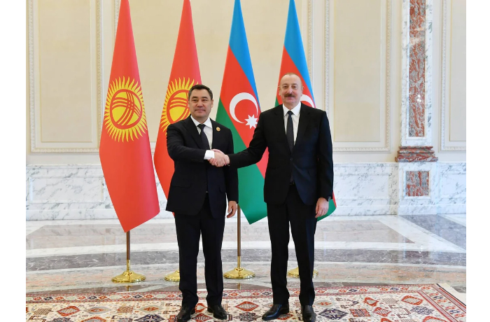 sostoyalas-vstrecha-prezidenta-azerbaydzhana-s-prezidentom-kyrgyzstana-v-formate-odin-na-odin