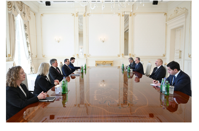 prezident-ilkham-aliev-prinyal-chlena-komiteta-po-inostrannym-delam-senata-ssha-foto