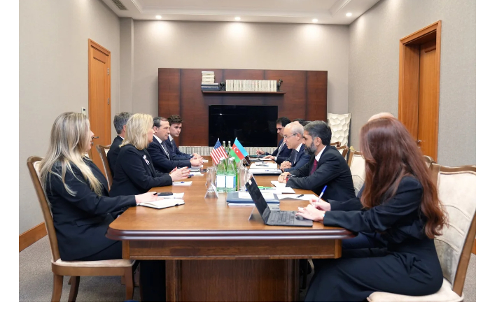 azerbaydzhan-i-ssha-obsudili-sredniy-koridor-i-sotrudnichestvo-v-sfere-ii