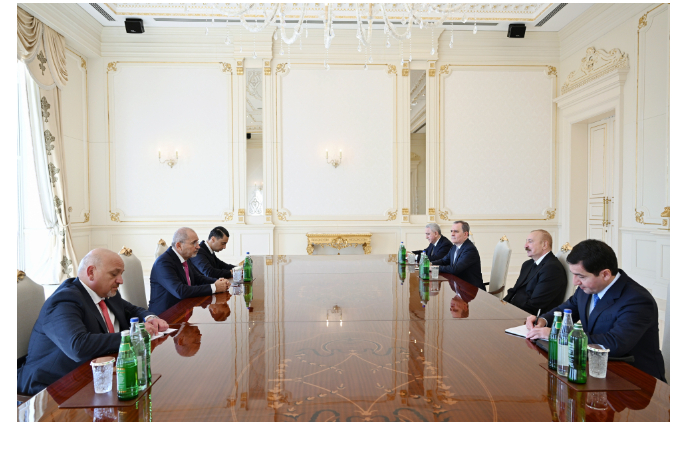 prezident-ilkham-aliev-prinyal-zamestitelya-premer-ministra-iordanii-foto