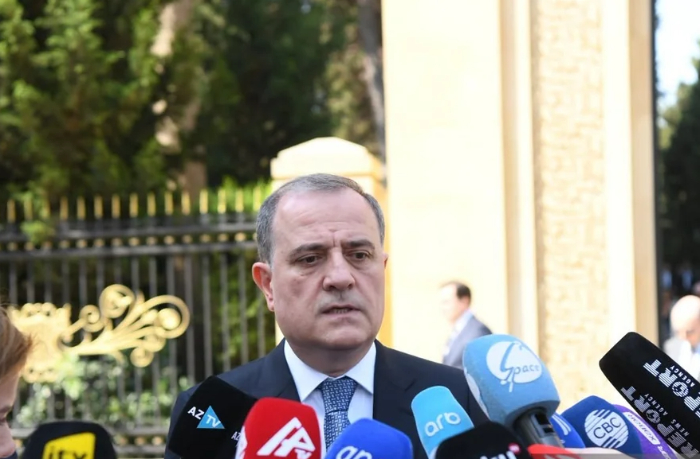 dzheykhun-bayramov-v-protsesse-delimitatsii-granits-s-armeniey-nablyudaetsya-pozitivnaya-dinamika