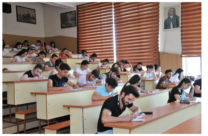 zolotye-diplomy-nashikh-detey-za-chto-platyat-studenty