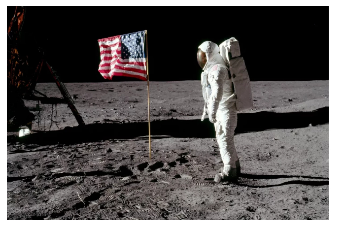 nasa-gotovit-novuyu-vysadku-amerikanskikh-astronavtov-na-lunu