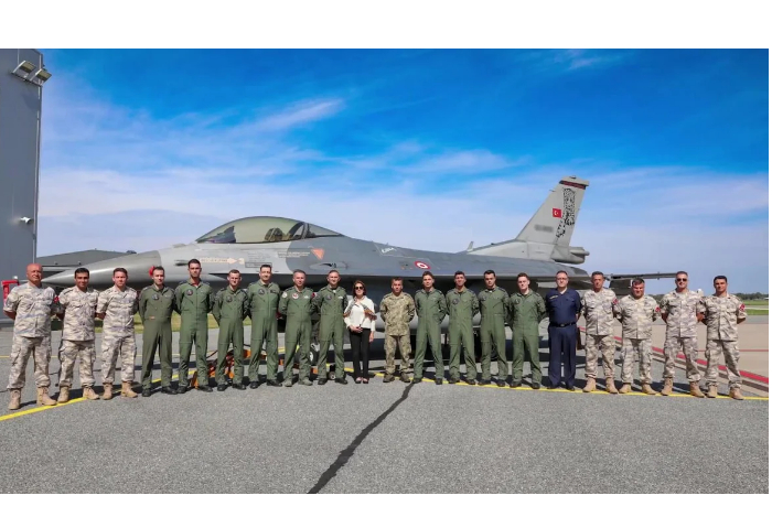 turtsiya-razmestila-istrebiteli-f-16-na-baze-v-estonii