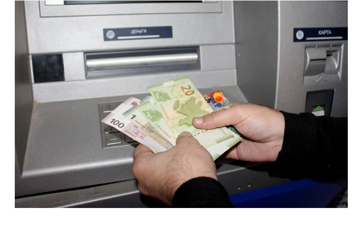 v-azerbaydzhane-zavershili-vyplatu-pensiy-za-avgust
