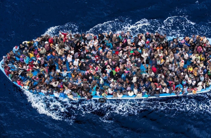 u-poberezhya-tunisa-poterpelo-krushenie-sudno-s-migrantami