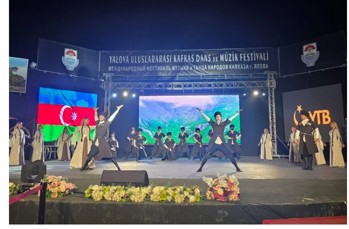 ansambl-suvar-predstavil-azerbaydzhan-na-mezhdunarodnom-kavkazskom-festivale-v-turtsii