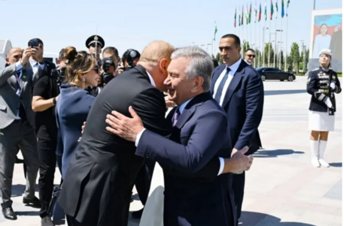 shavkat-mirziyoev-podelilsya-publikatsiey-v-svyazi-s-vizitom-prezidenta-ilkhama-alieva-v-uzbekistan