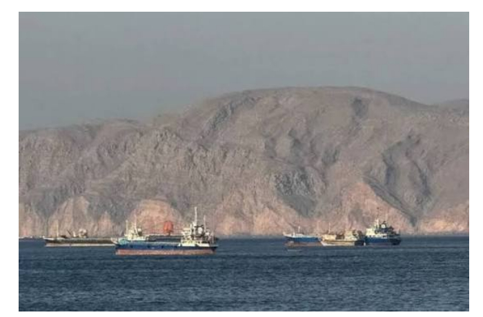 iran-i-oman-dogovorilis-sozdat-vremennyy-koridor-cherez-ormuzskiy-proliv