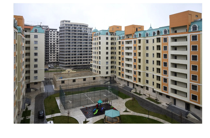 v-azerbaydzhane-bolee-10-tys-semey-arenduyut-zhile-u-gosudarstva-s-pravom-vykupa