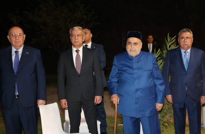v-baku-otmetili-den-pobedy-turtsii