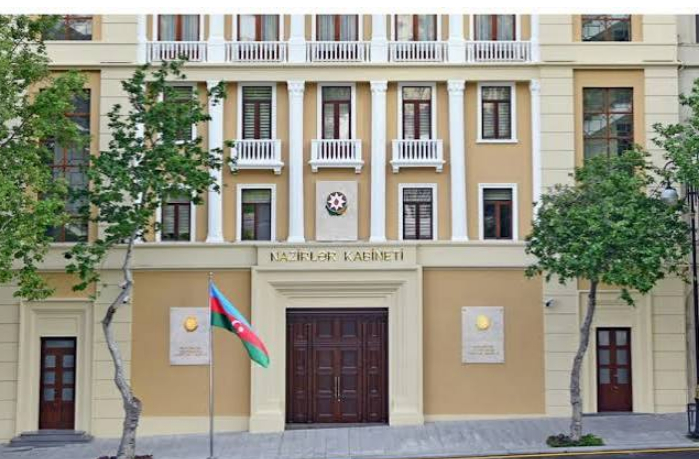 kabmin-azerbaydzhana-obnovil-pravila-raboty-notariusov-v-azerbaydzhane