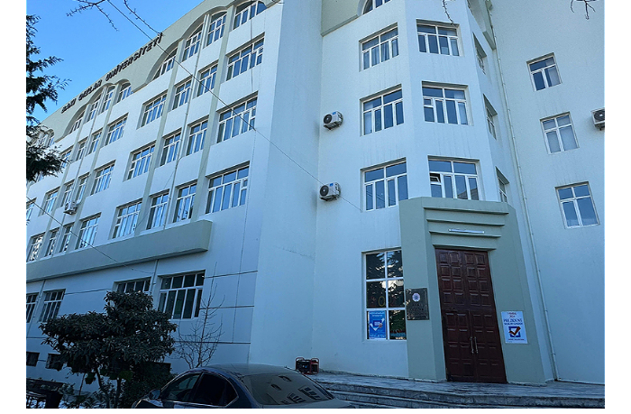 ministerstvo-studentov-bakinskogo-universiteta-dlya-devushek-perevedut-v-drugie-vuzy