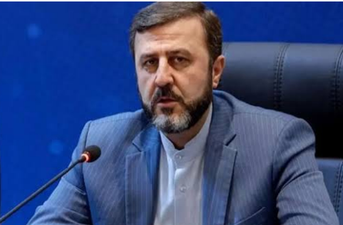 kazem-garibabadi-ni-odno-sudno-ne-mozhet-proyti-cherez-ormuz-bez-soglasovaniya-s-iranom