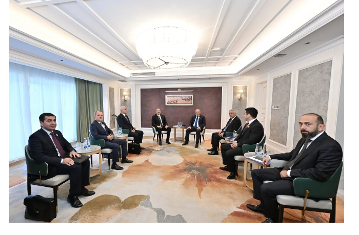na-stranitsakh-ilkhama-alieva-v-sotssetyakh-razmeshchena-publikatsiya-o-vstreche-s-nikolom-pashinyanom-v-bishkeke